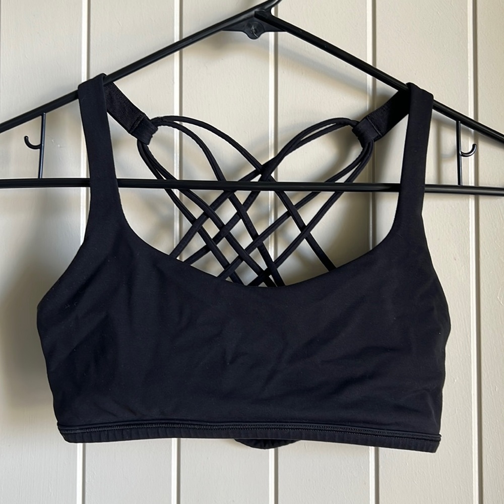 Lululemon free to be wild bra, size 4